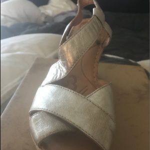 Born gunmetal wedges